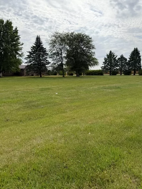 1077 Peter Dr, Dixon, IL 61021 photo 1