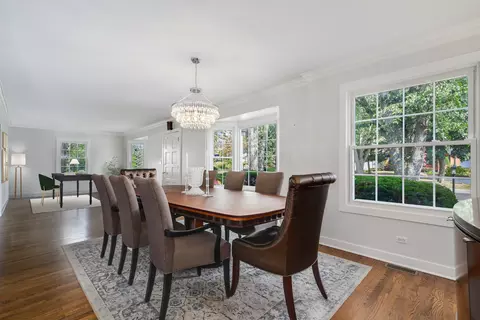 Dining - 606 Greendale Rd, Glenview, IL 60025 photo 2 of 6