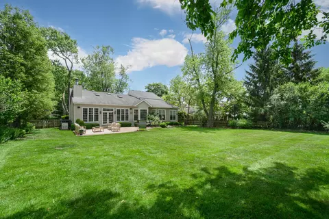 Exterior - 606 Greendale Rd, Glenview, IL 60025 photo 7 of 8