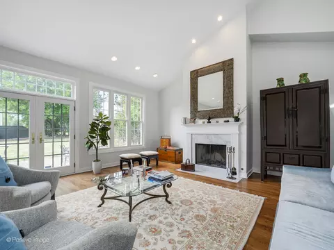 Living - 606 Greendale Rd, Glenview, IL 60025 photo 2 of 6