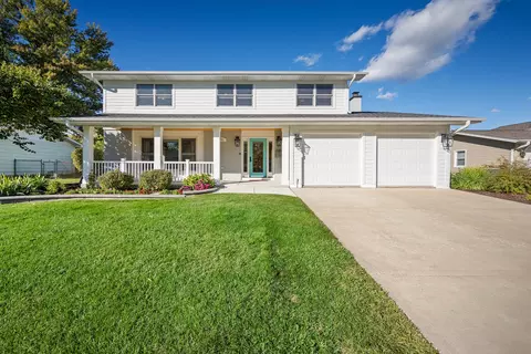 742 Ridgeview St, Downers Grove, IL 60516