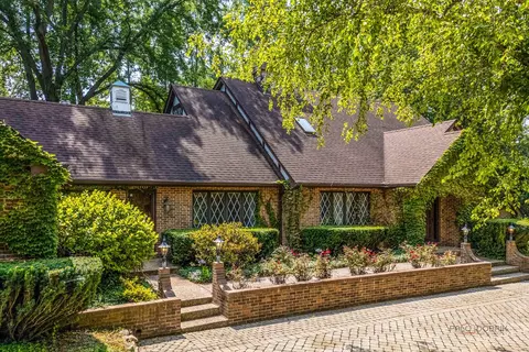 3325 Country Ln, Long Grove, IL 60047