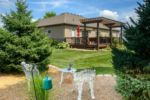 Exterior - 2611 Piney Run, Bloomington, IL 61705 photo 10 of 18