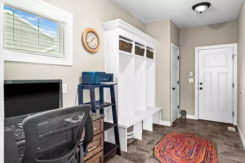 Entry Way - 2611 Piney Run, Bloomington, IL 61705 photo 10 of 15