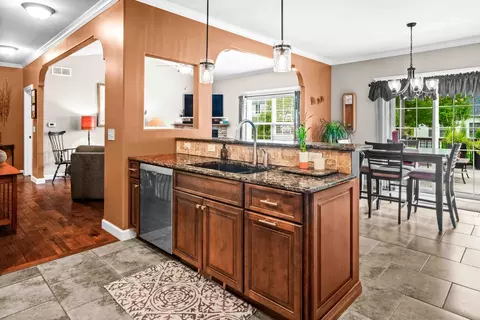 Kitchen - 2611 Piney Run, Bloomington, IL 61705 photo 6 of 7