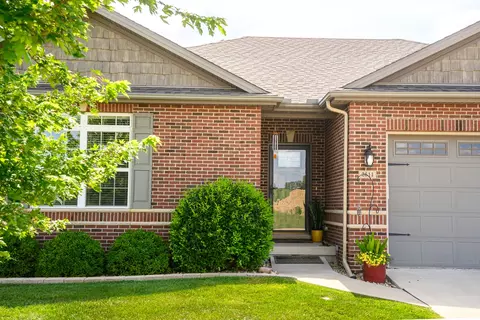Exterior - 2611 Piney Run, Bloomington, IL 61705 photo 3 of 18