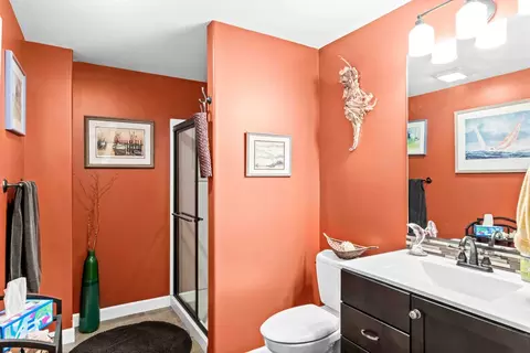 Bath - 2611 Piney Run, Bloomington, IL 61705 photo 8 of 8