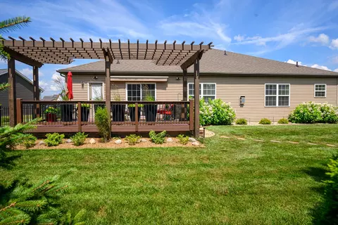 Exterior - 2611 Piney Run, Bloomington, IL 61705 photo 8 of 18