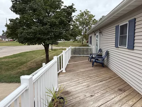 Exterior - 212 S 1st St, Cherry, IL 61317 photo 1 of 3