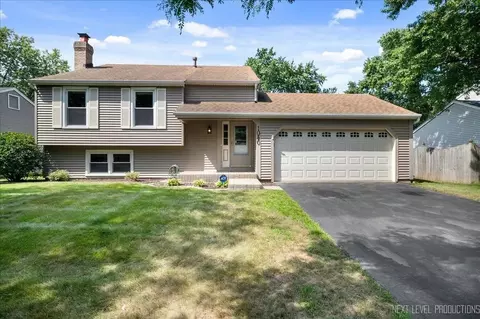 1050 Independence Ave, Saint Charles, IL 60174