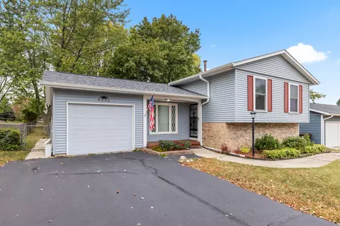 4462 Blackberry Knoll Dr, Loves Park, IL 61111