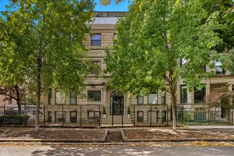 4038 N Kenmore Ave #2, Chicago, IL 60613