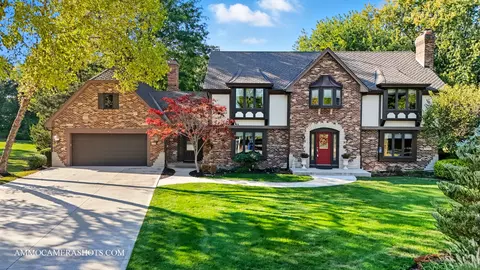 12 Highgate Ct, Saint Charles, IL 60174