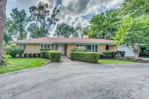 Exterior - 690 Birch Ln, Olympia Fields, IL 60461 photo 2 of 4