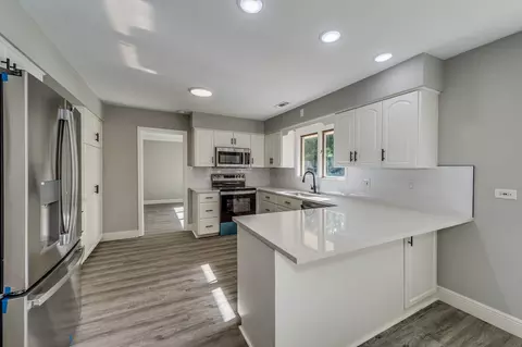 Kitchen - 690 Birch Ln, Olympia Fields, IL 60461 photo 4 of 4