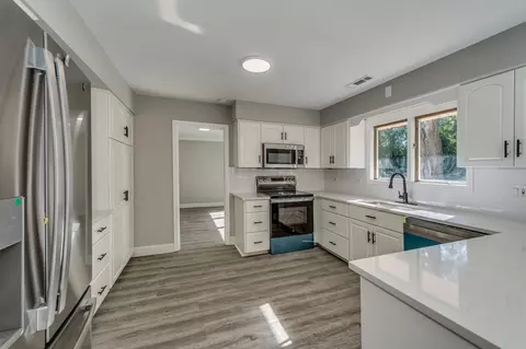 Kitchen - 690 Birch Ln, Olympia Fields, IL 60461 photo 3 of 4