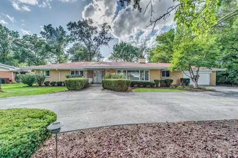 690 Birch Ln, Olympia Fields, IL 60461