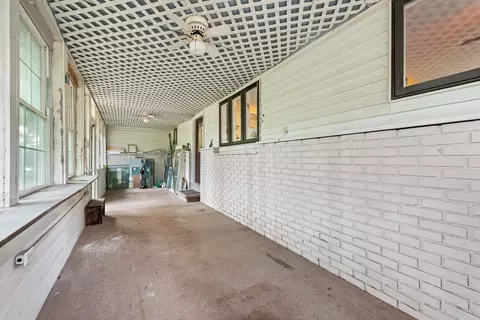 Exterior - 26 Glen Echo Rd, Elgin, IL 60120 photo 3 of 12