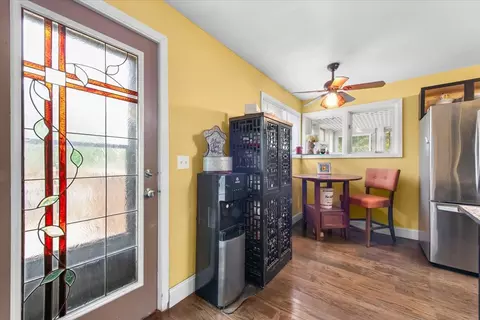 Entry Way - 26 Glen Echo Rd, Elgin, IL 60120 photo 2 of 2