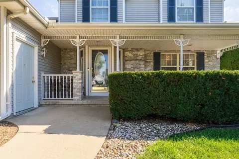 7 Melrose Ct, Bloomington, IL 61704 photo 3