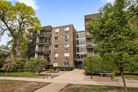 250 Ridge Ave #2J, Evanston, IL 60202