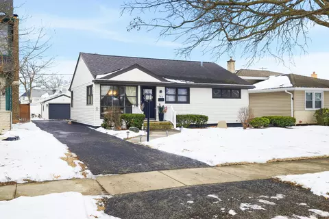 745 S Hillside Ave, Elmhurst, IL 60126