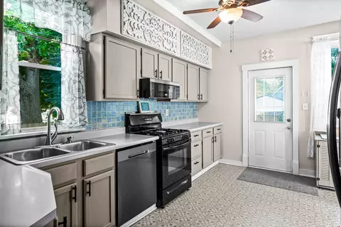 Kitchen - 202 Willard Ave, Bloomington, IL 61701 photo 3 of 3