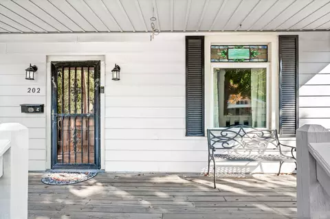 Exterior - 202 Willard Ave, Bloomington, IL 61701 photo 5 of 9