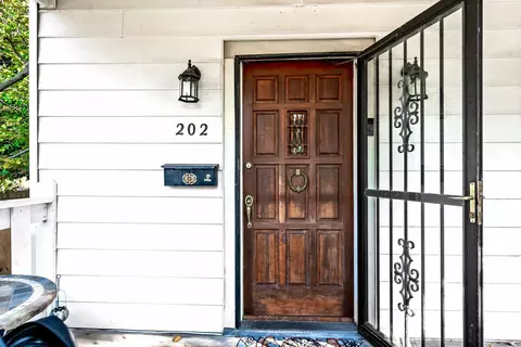 Exterior - 202 Willard Ave, Bloomington, IL 61701 photo 4 of 9