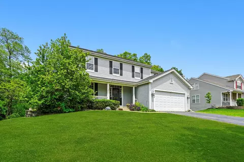 484 Rosewood Dr, Carpentersville, IL 60110