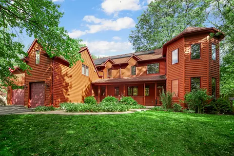 1535 N Elm St, Palatine, IL 60067
