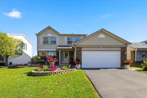947 Wilma Ln, Elk Grove Village, IL 60007