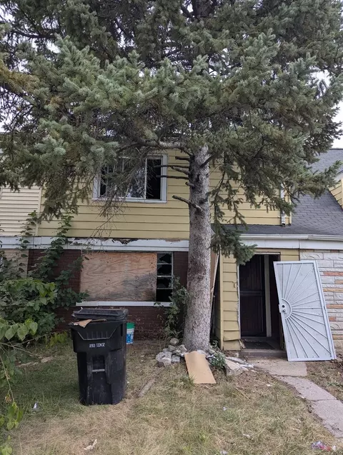 2242 E 96th St, Chicago, IL 60617