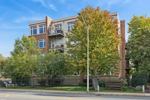 515 N Harlem Ave #105, Oak Park, IL 60302