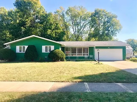 904 8th Ave, Sterling, IL 61081