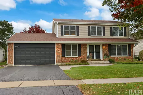 810 Harvest Dr, Lake Zurich, IL 60047