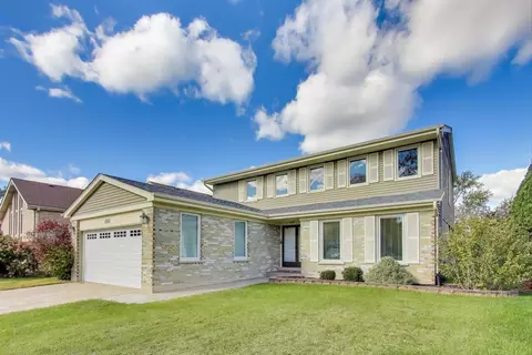 404 Tracy Ter, Des Plaines, IL 60016 photo 2