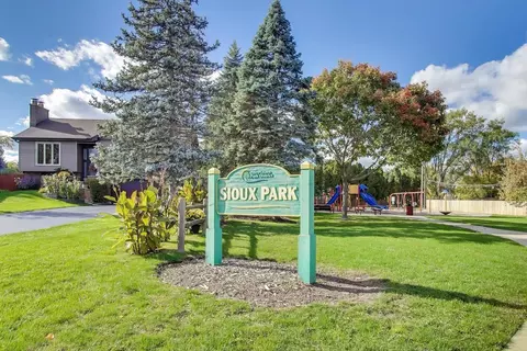 404 Tracy Ter, Des Plaines, IL 60016 photo 25