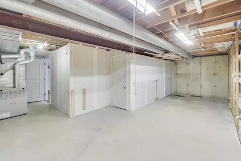 404 Tracy Ter, Des Plaines, IL 60016 photo 19