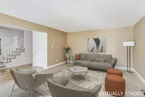 404 Tracy Ter, Des Plaines, IL 60016 photo 3