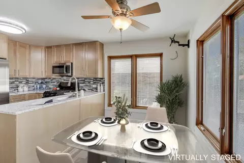 404 Tracy Ter, Des Plaines, IL 60016 photo 6