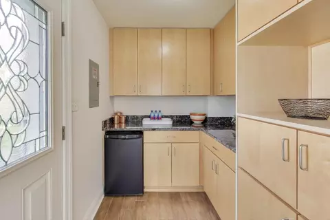 404 Tracy Ter, Des Plaines, IL 60016 photo 7