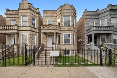 3916 W Wilcox St, Chicago, IL 60624