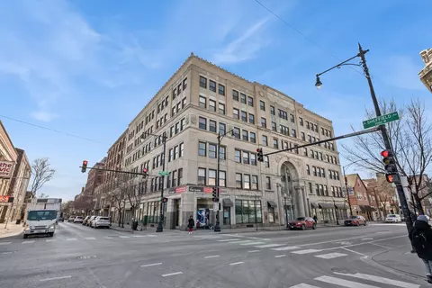 3150 N Sheffield Ave #410, Chicago, IL 60657