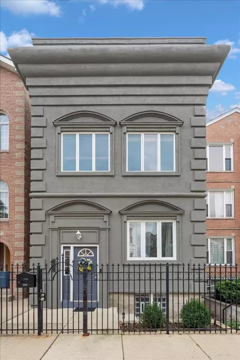 1431 W Walton St #1, Chicago, IL 60642