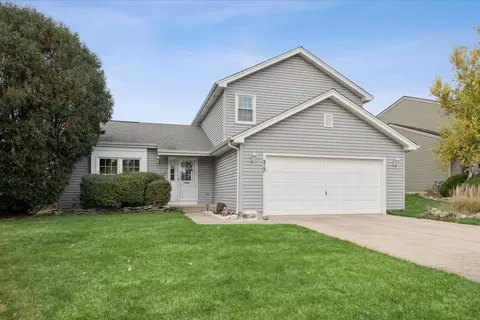 217 Barnwood Trl, Mchenry, IL 60050