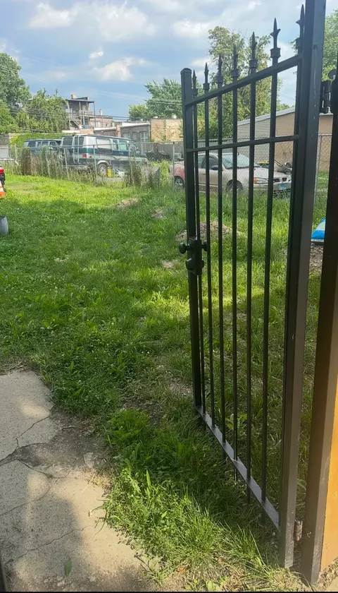 847 N Homan Ave, Chicago, IL 60651