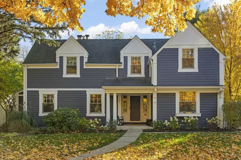707 Revere Rd, Glen Ellyn, IL 60137