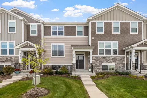 2599 Martini St #2599, Mundelein, IL 60060