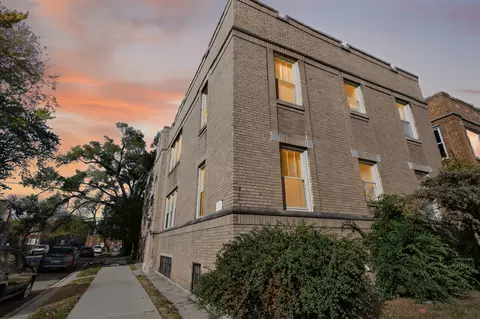 620 E 68th St, Chicago, IL 60637
